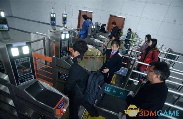 媒体称小米汽车平均每卖一辆亏 4.5 万，这说法是真的吗？为何小米汽车大卖还亏钱？